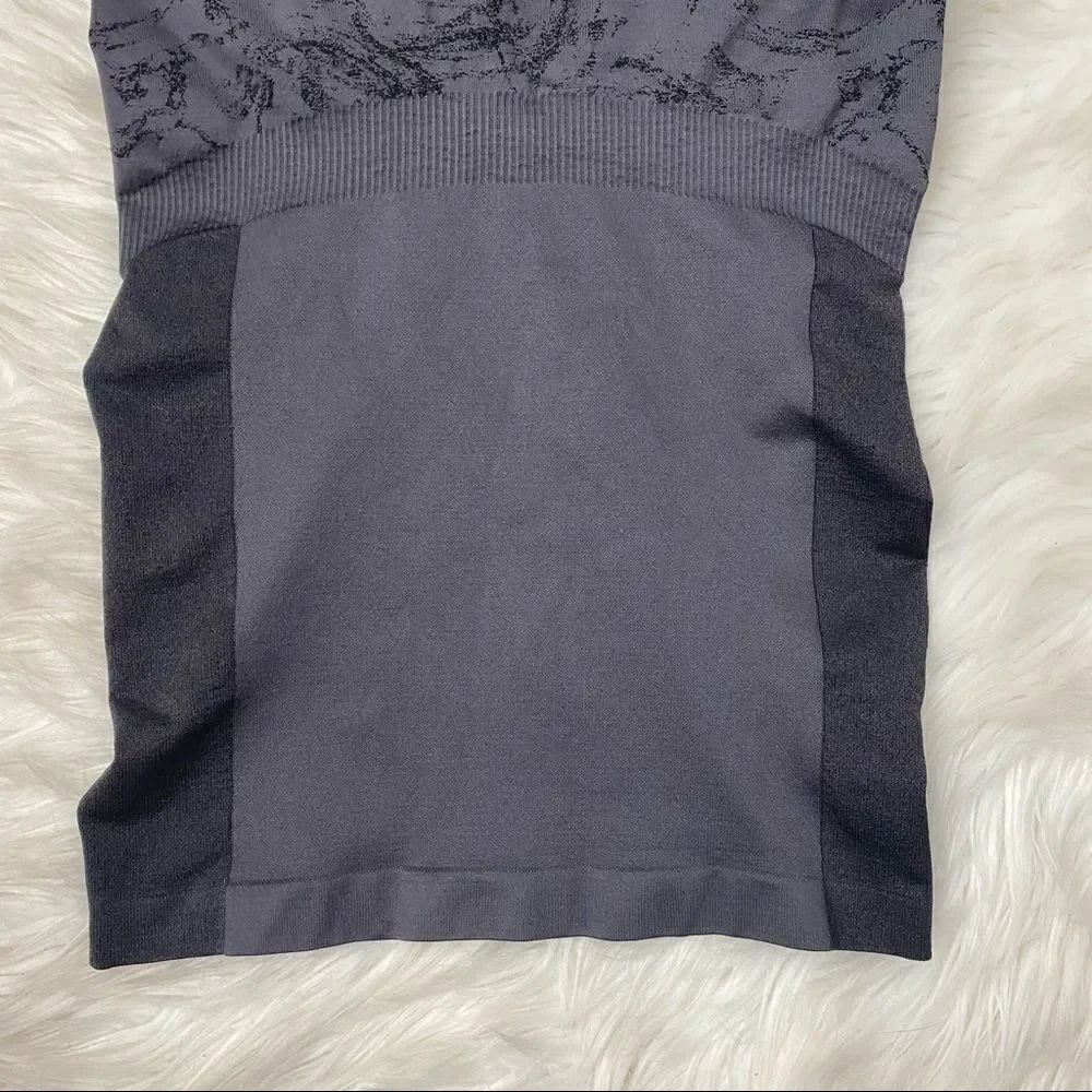 Fabletics Eliza Seamless Tank - Picture 8 of 8